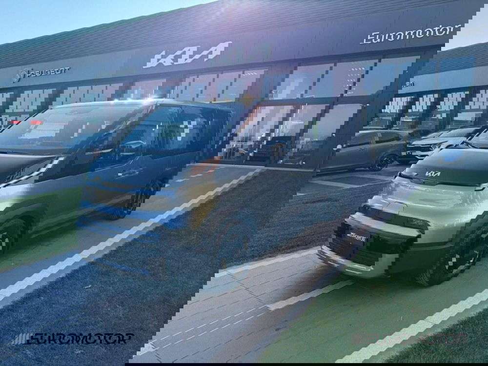 Kia PV5 nuova a Bari