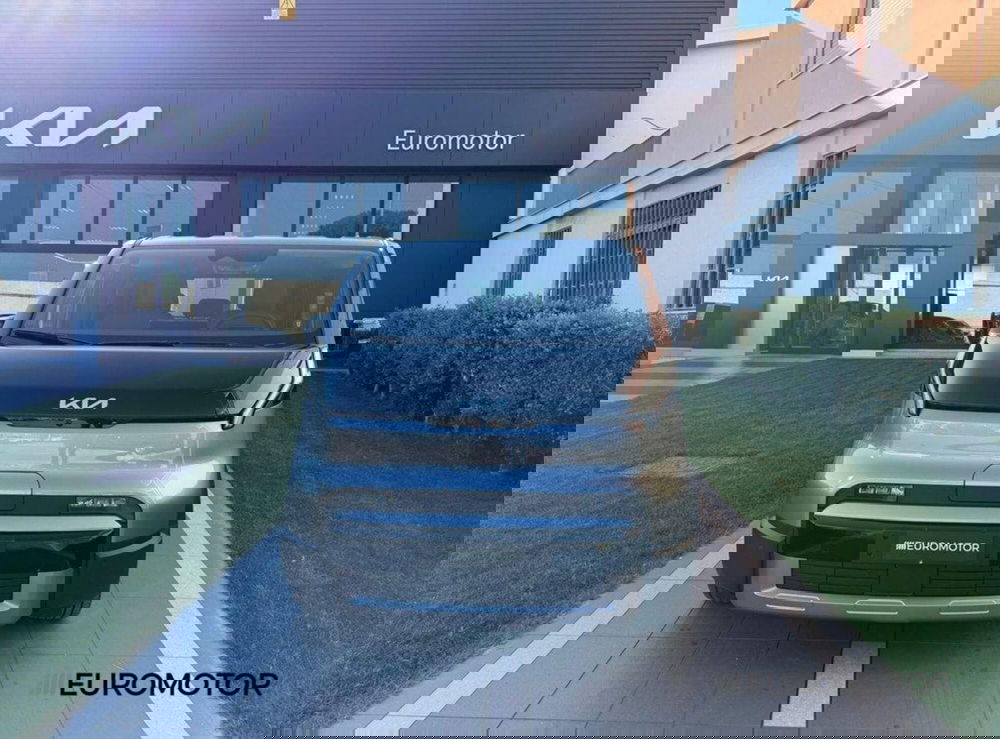 Kia PV5 nuova a Bari (2)