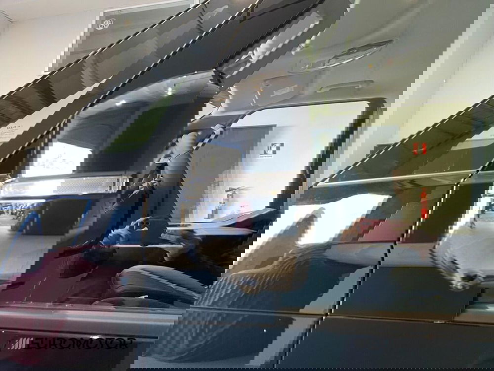 Kia PV5 nuova a Bari (14)