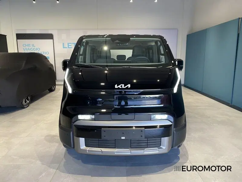 Kia PV5 nuova a Bari (2)