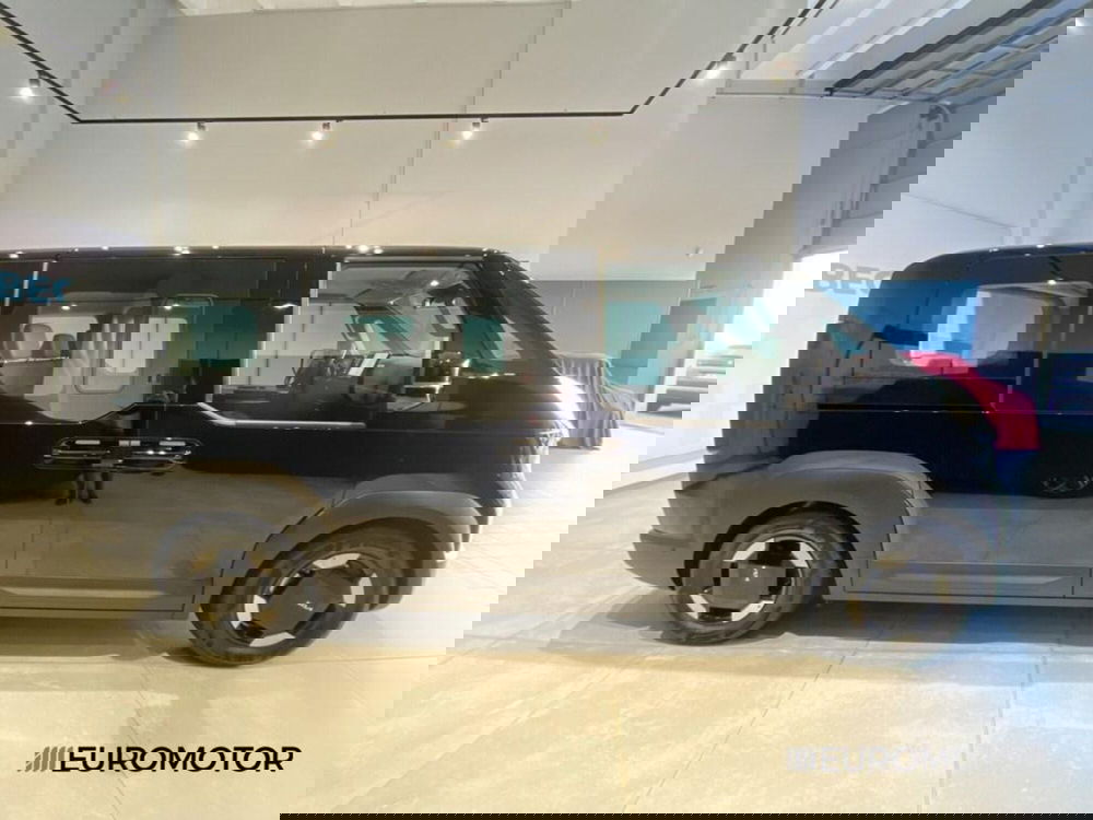 Kia PV5 nuova a Bari (8)