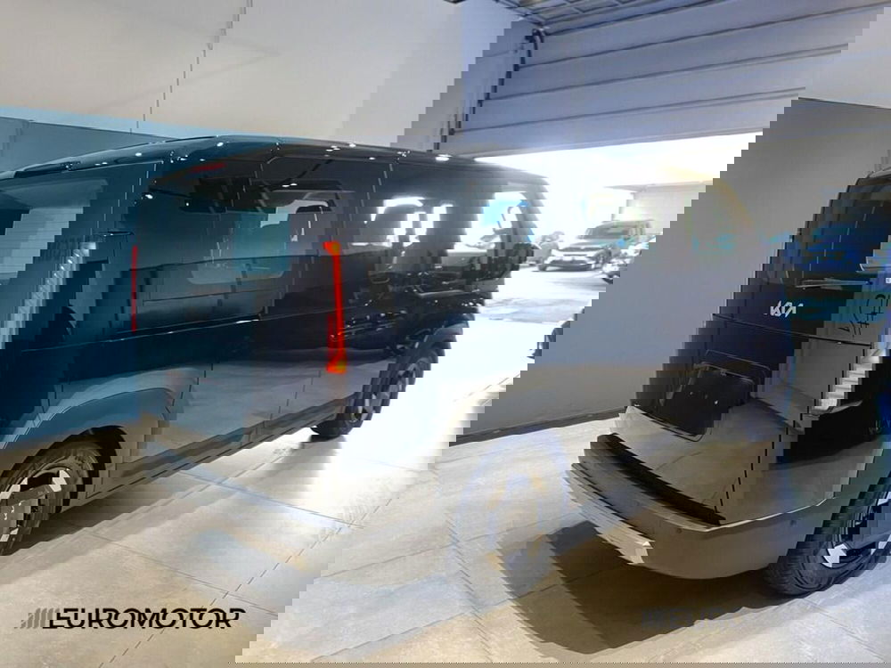 Kia PV5 nuova a Bari (9)