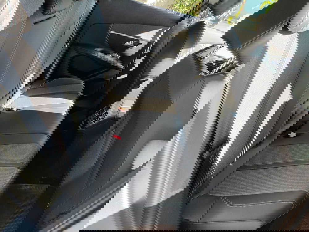 Peugeot 3008 usata a Bari (19)