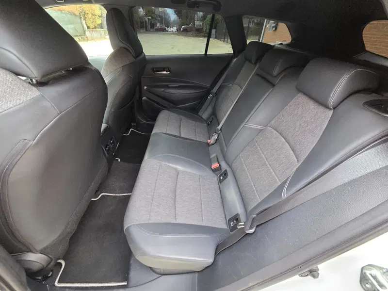 Toyota Corolla Touring Sports usata a Torino (11)
