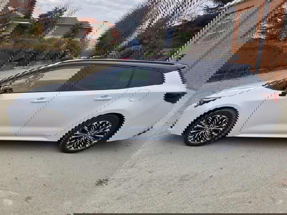 Toyota Corolla Touring Sports usata a Torino (13)