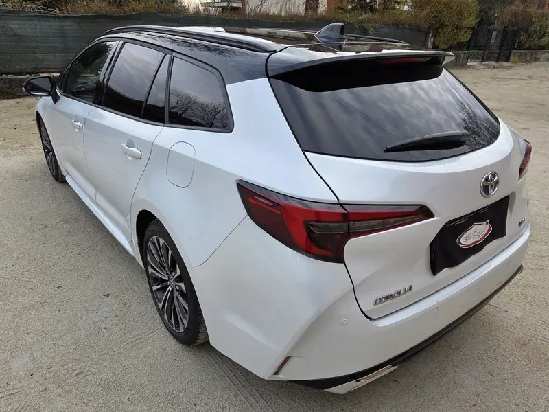 Toyota Corolla Touring Sports usata a Torino (4)