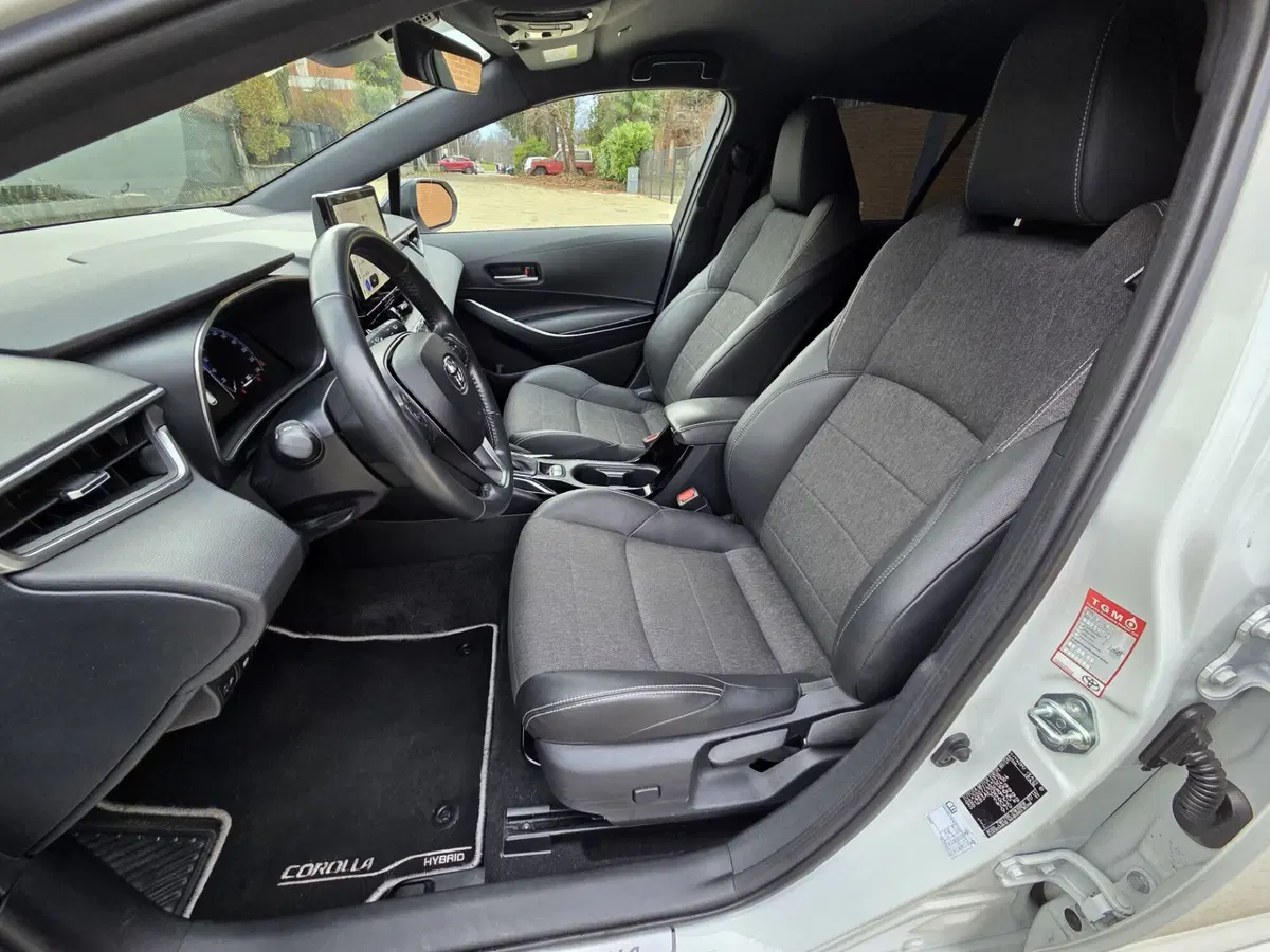 Toyota Corolla Touring Sports usata a Torino (7)