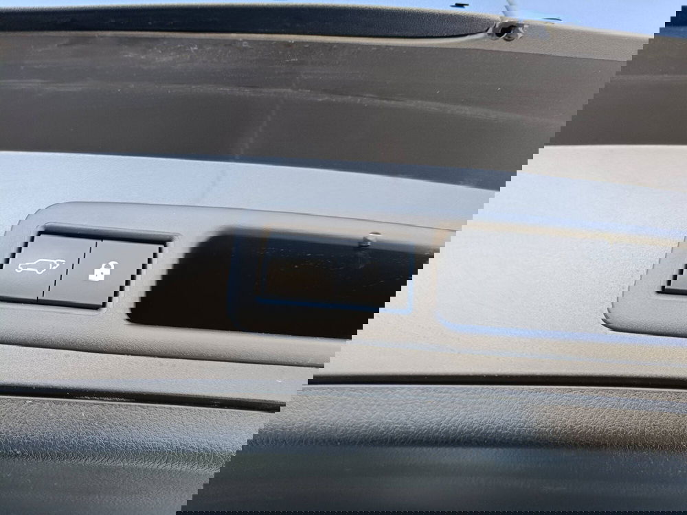 Lexus UX usata a Ascoli Piceno (15)