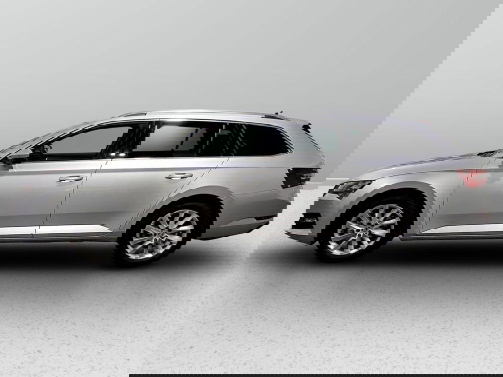 Skoda Superb Station Wagon usata a Padova (2)
