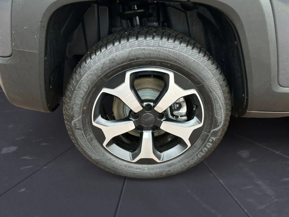 Jeep Renegade nuova a Verona (7)