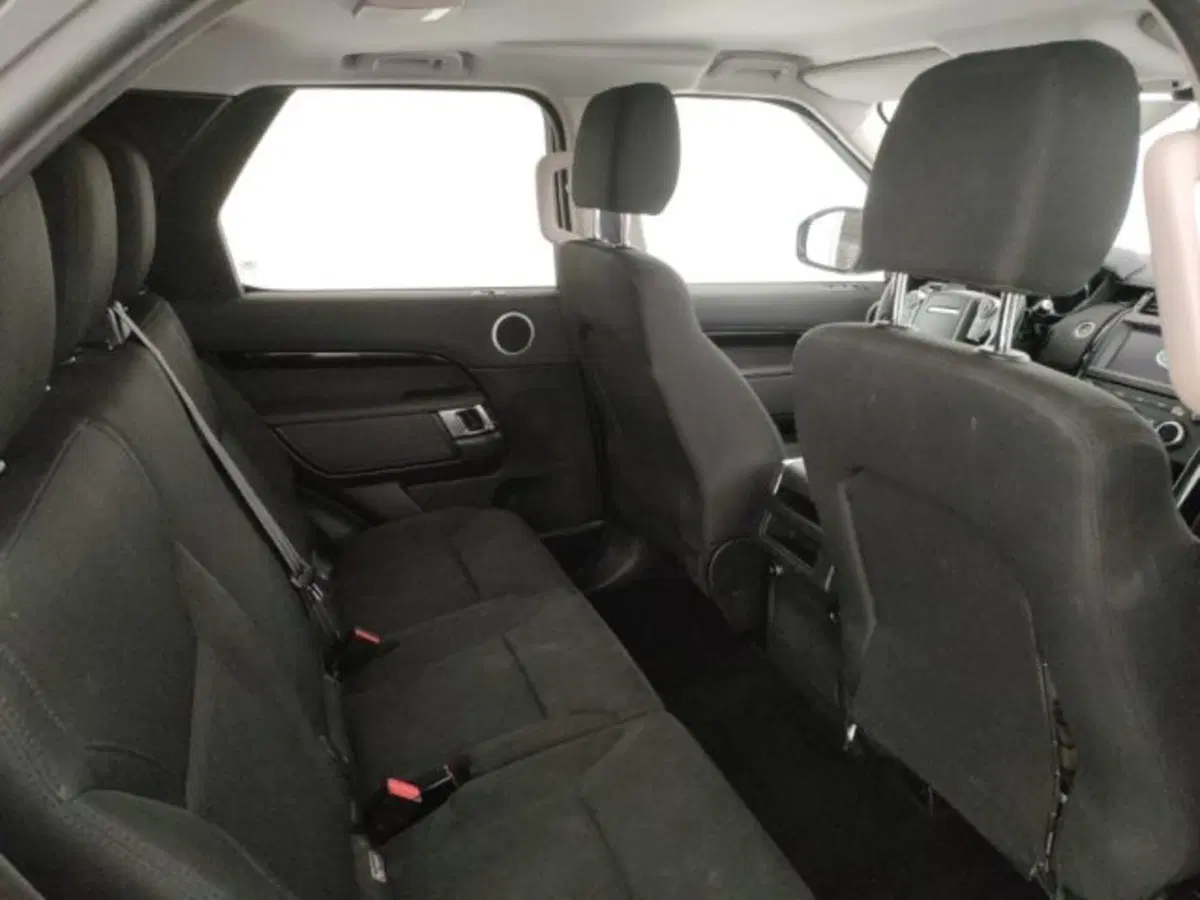 Land Rover Discovery usata a Modena (10)