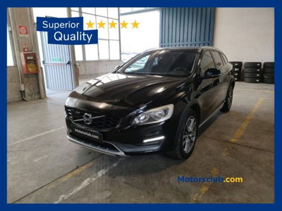 Volvo V60 Cross Country D3 Geartronic Momentum del 2016 usata a Modena