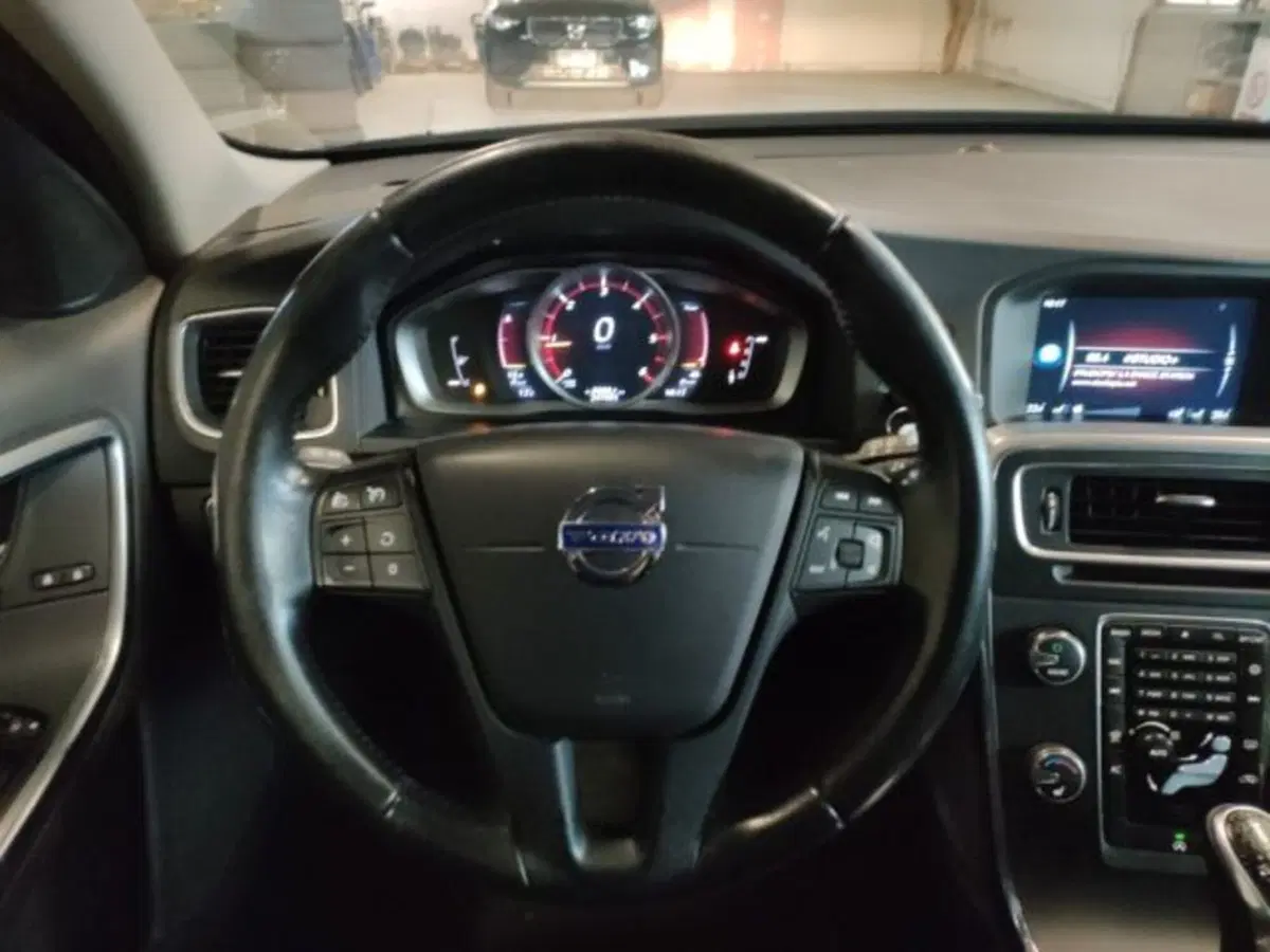 Volvo V60 Cross Country usata a Modena (10)