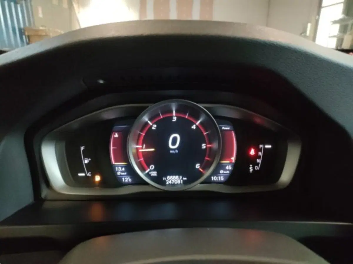 Volvo V60 Cross Country usata a Modena (11)