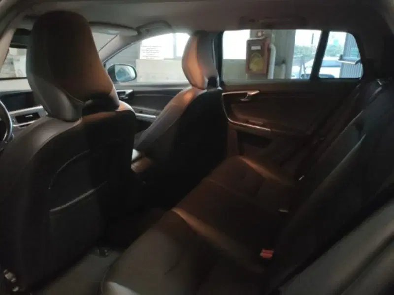 Volvo V60 Cross Country usata a Modena (14)