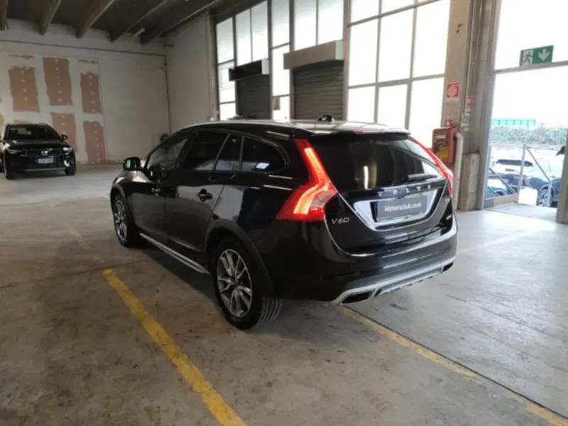 Volvo V60 Cross Country usata a Modena (4)