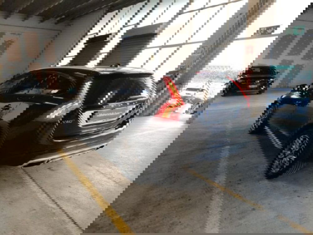 Volvo V60 Cross Country usata a Modena (4)