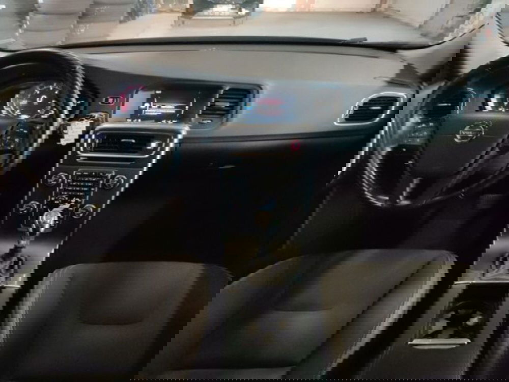 Volvo V60 Cross Country usata a Modena (9)