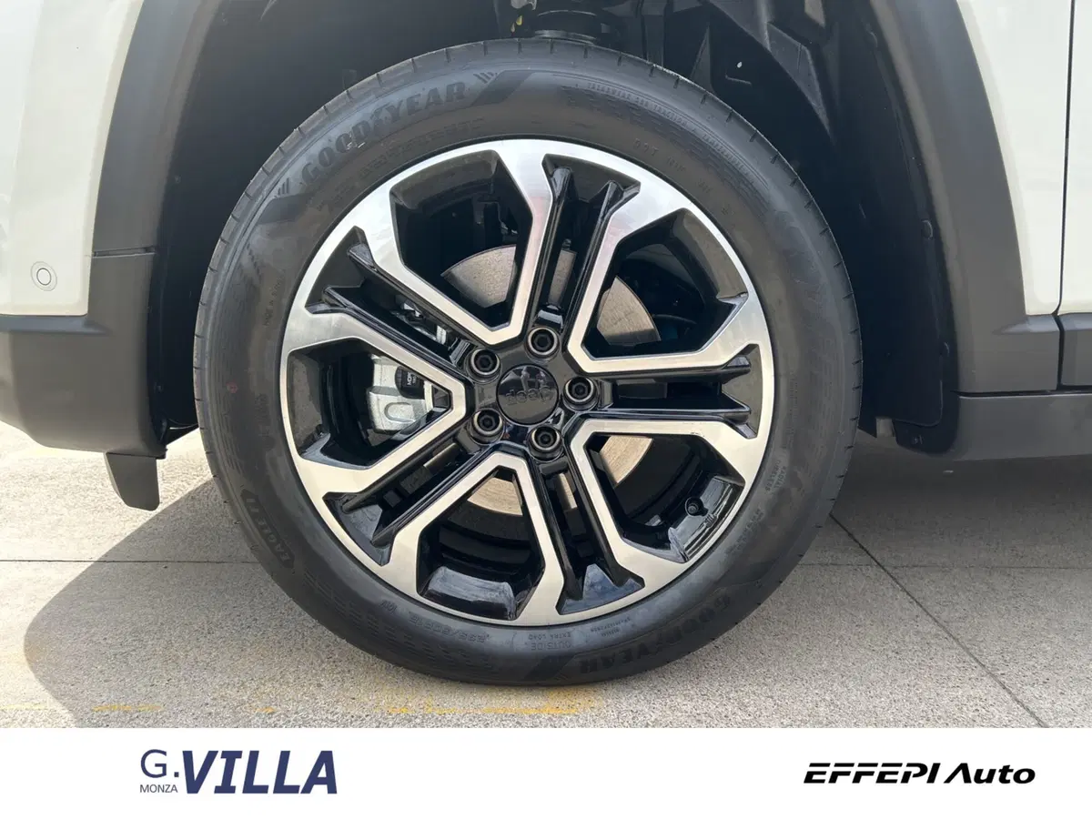 Jeep Compass nuova a Monza e Brianza (9)