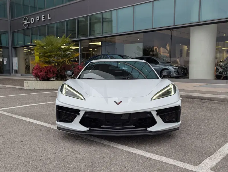 Corvette Corvette C8 Coupe usata a Treviso (13)