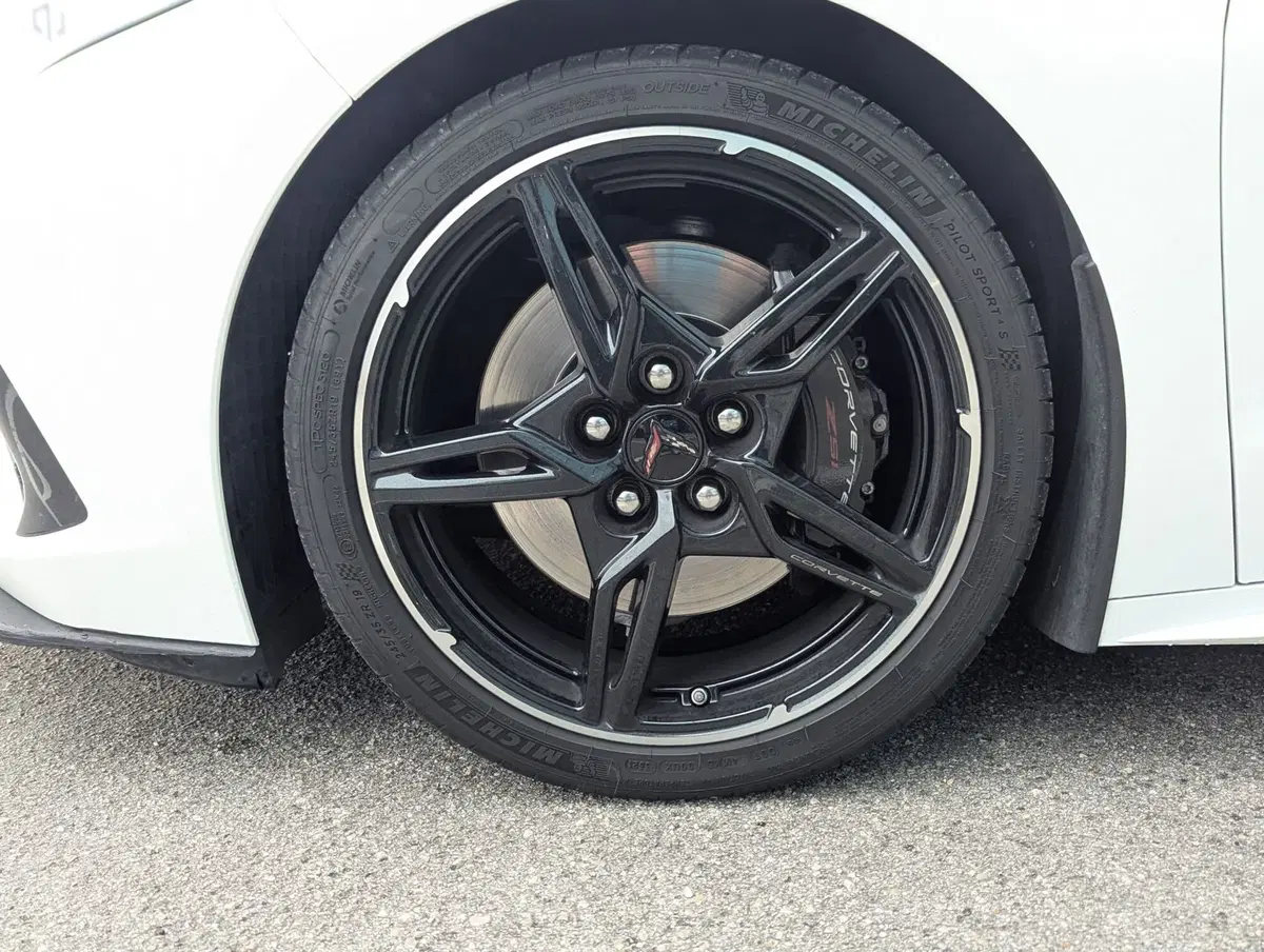 Corvette Corvette C8 Coupe usata a Treviso (14)