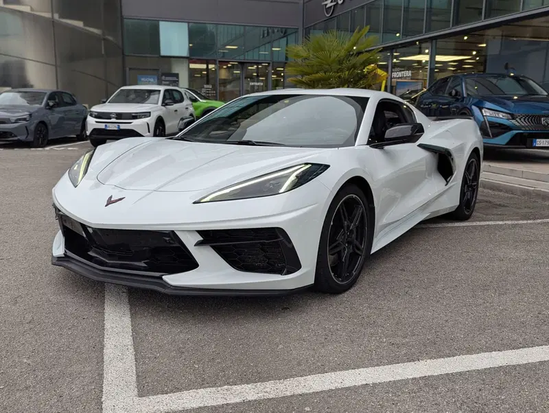 Corvette Corvette C8 Coupe usata a Treviso (8)