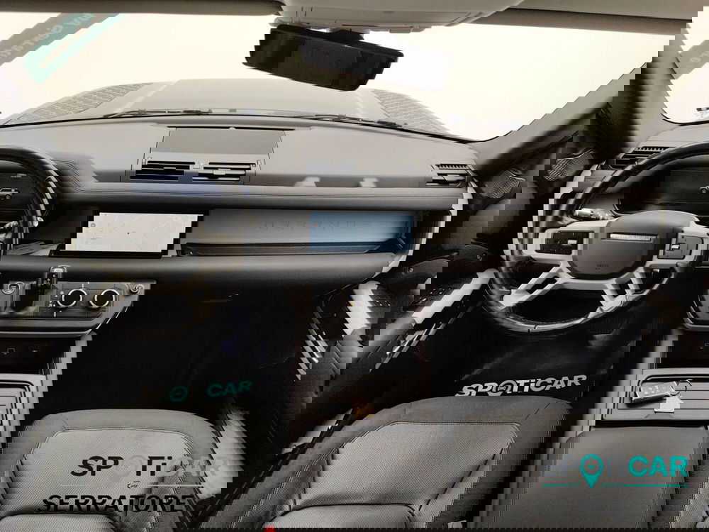 Land Rover Defender usata a Como (18)