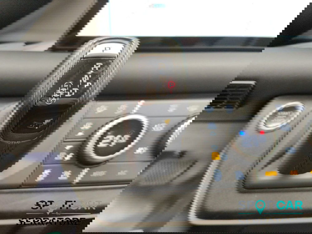 Land Rover Defender usata a Como (9)