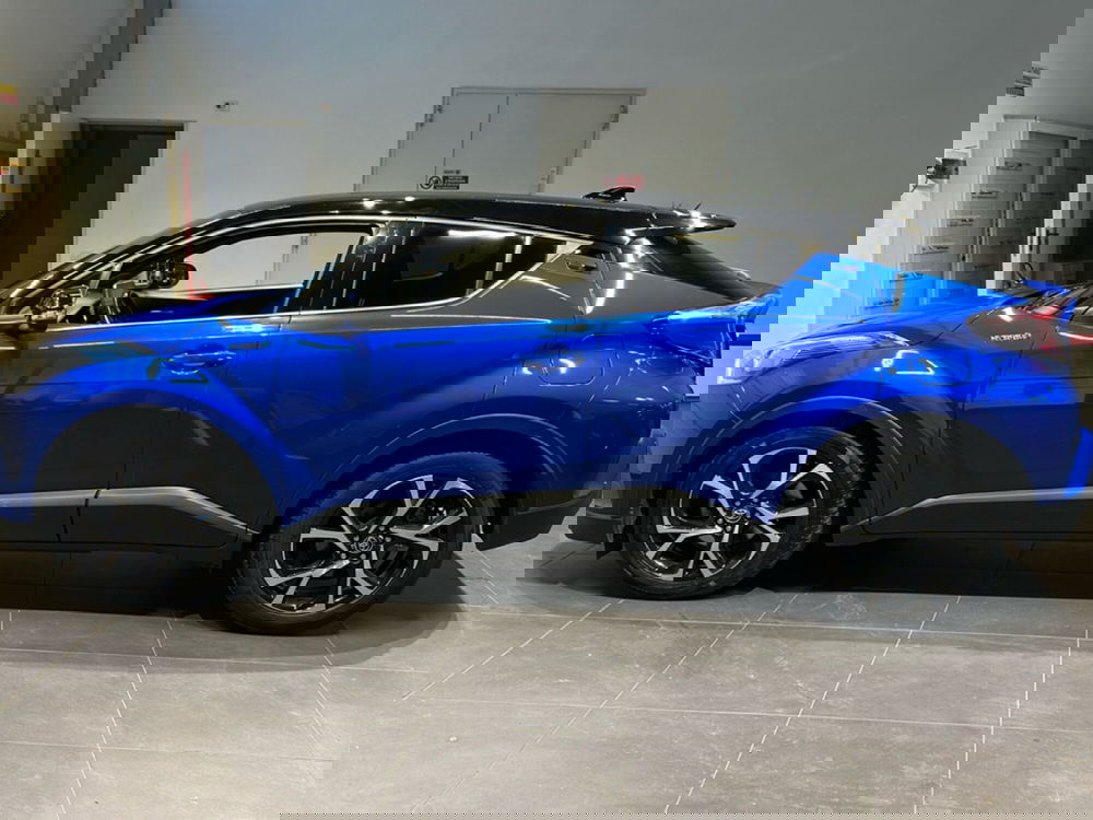 Toyota Toyota C-HR usata a Piacenza (4)