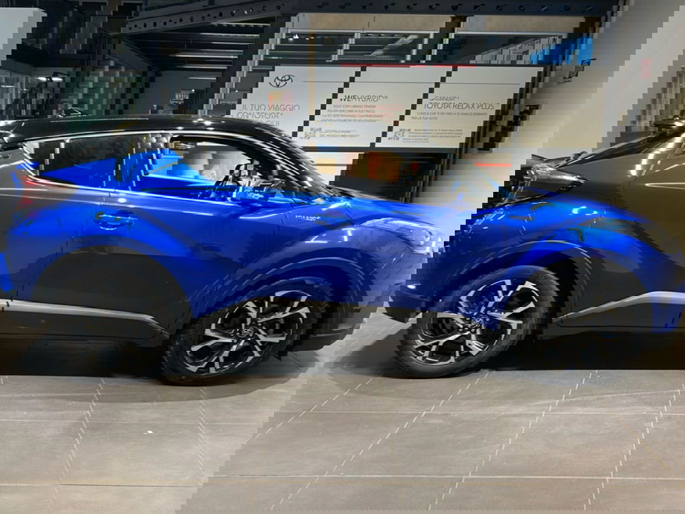 Toyota Toyota C-HR usata a Piacenza (8)