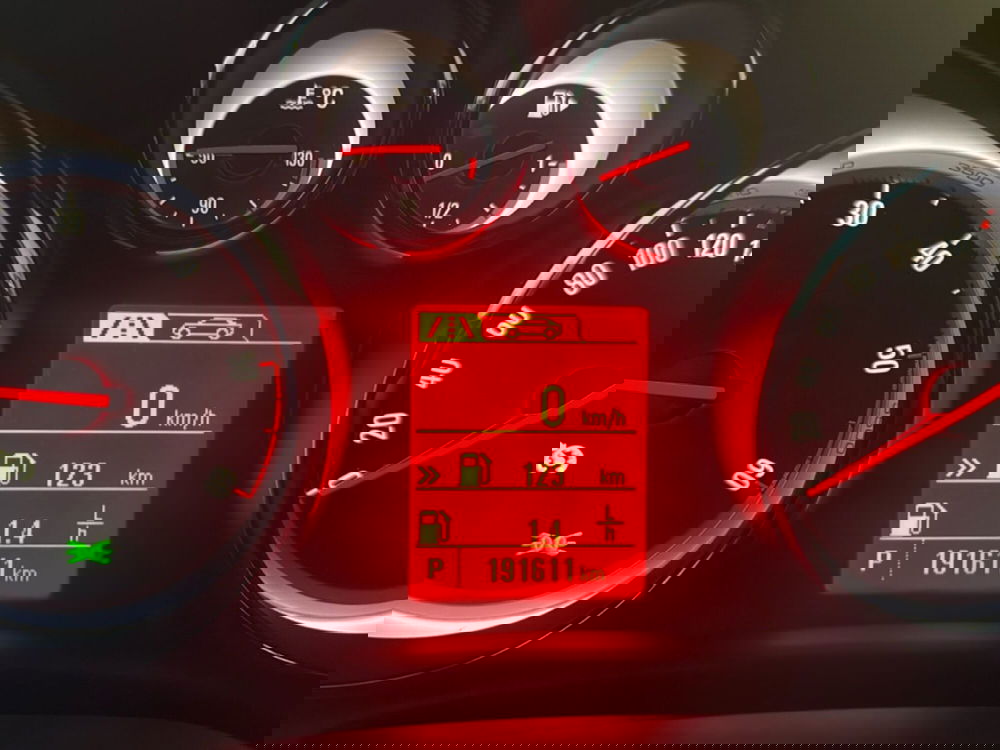 Opel Cascada usata a Piacenza (9)