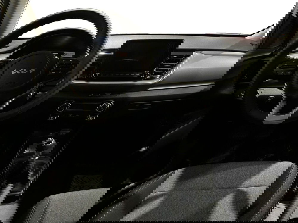 Kia Stonic nuova a Modena (10)