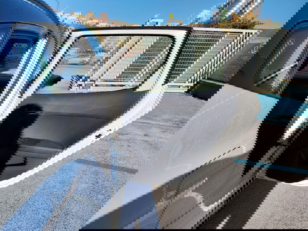 SEAT Arona usata a Salerno (19)