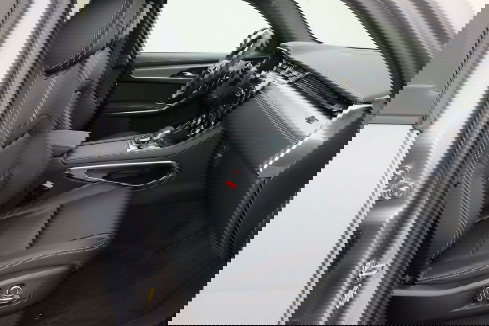 Jaguar F-Pace usata a Torino (3)