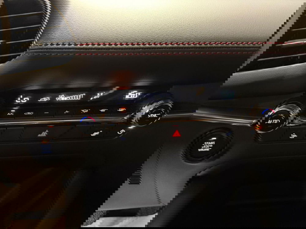 Mazda Mazda3 Hatchback nuova a Napoli (14)