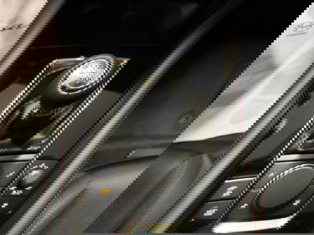Mazda Mazda3 Hatchback nuova a Napoli (15)