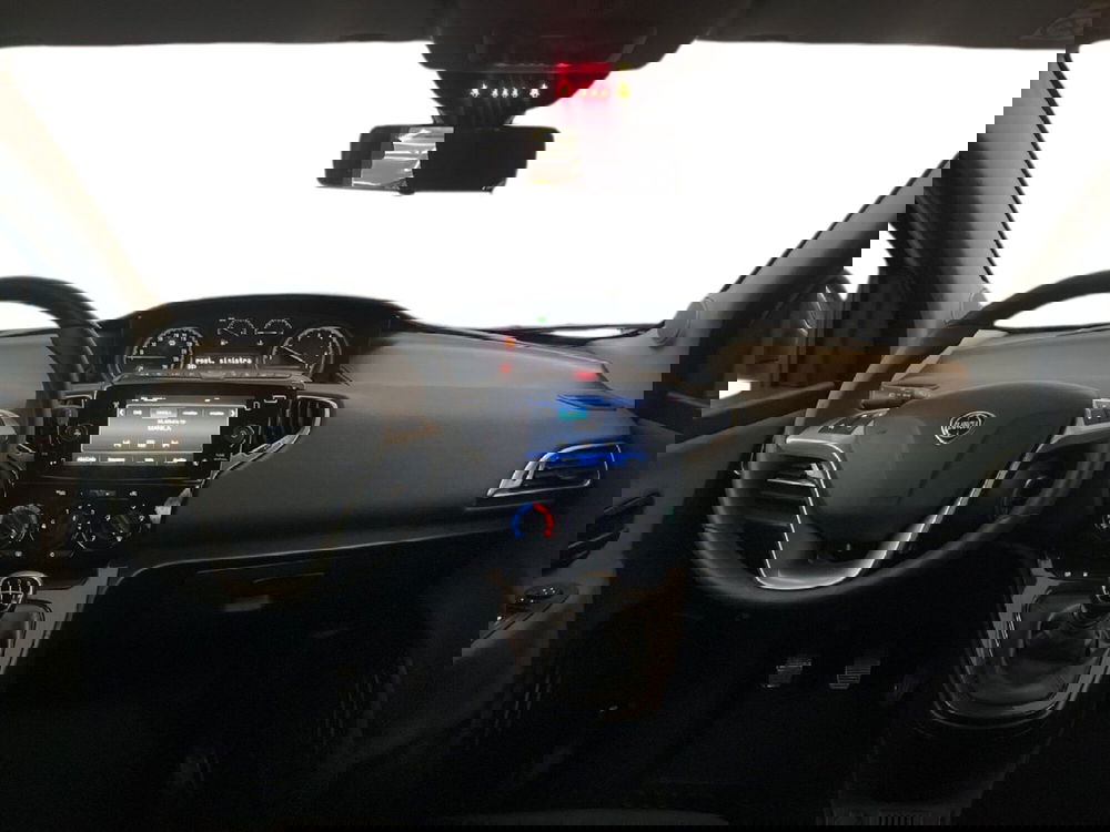 Lancia Ypsilon usata a Torino (10)