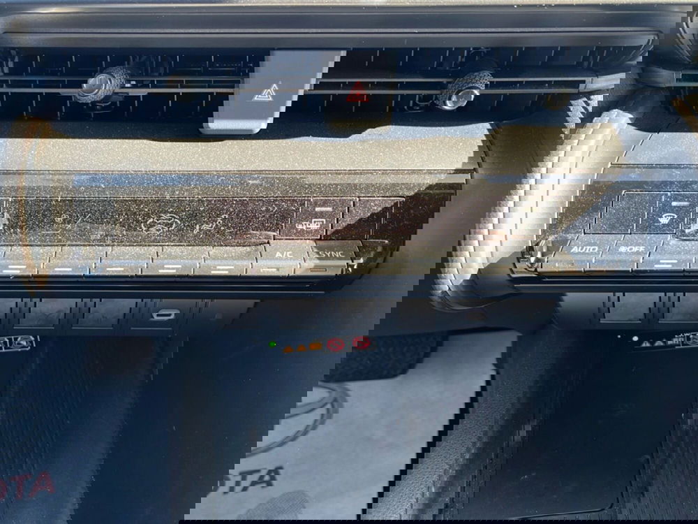 Toyota Toyota C-HR usata a Ragusa (15)