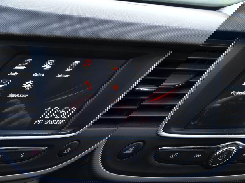 Opel Crossland X usata a Treviso (17)