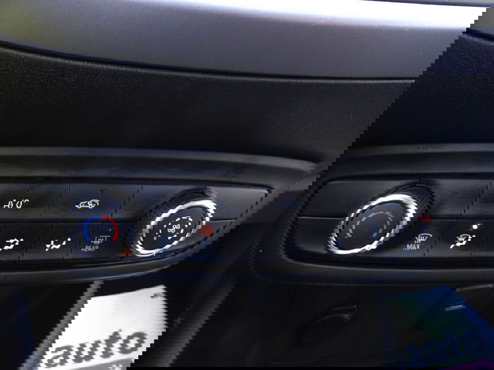 Opel Crossland X usata a Treviso (19)