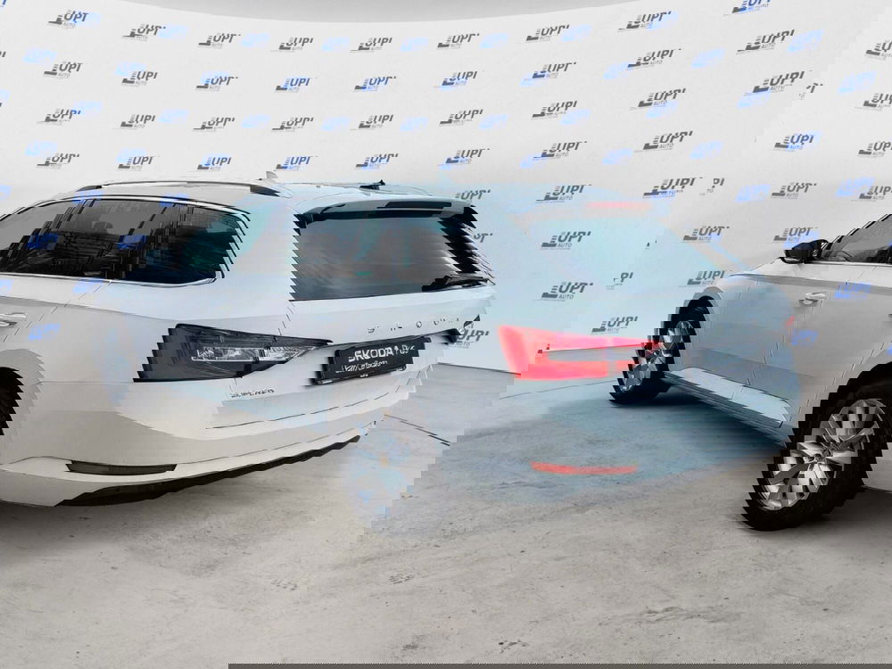 Skoda Superb Station Wagon nuova a Prato (2)