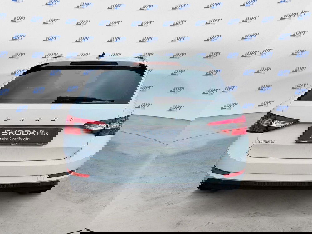 Skoda Superb Station Wagon nuova a Prato (3)