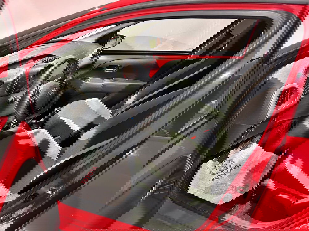Toyota Aygo usata a Milano (12)