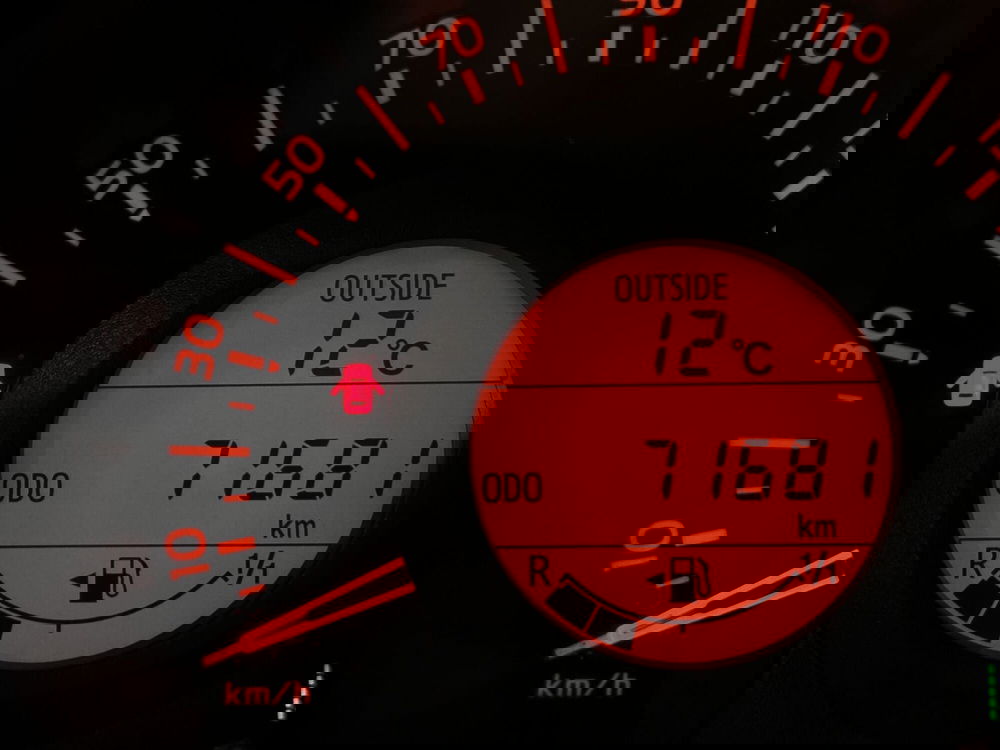 Toyota Aygo usata a Milano (13)