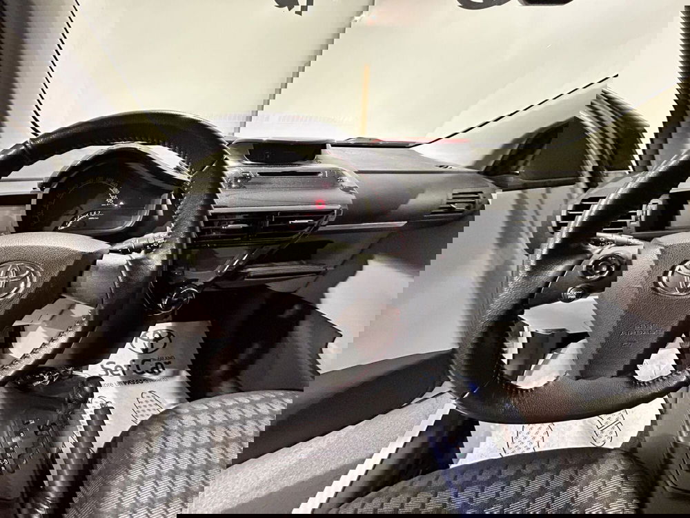 Toyota iQ usata a Milano (11)