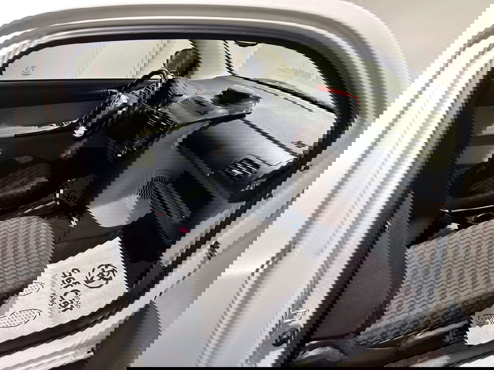 Toyota iQ usata a Milano (13)