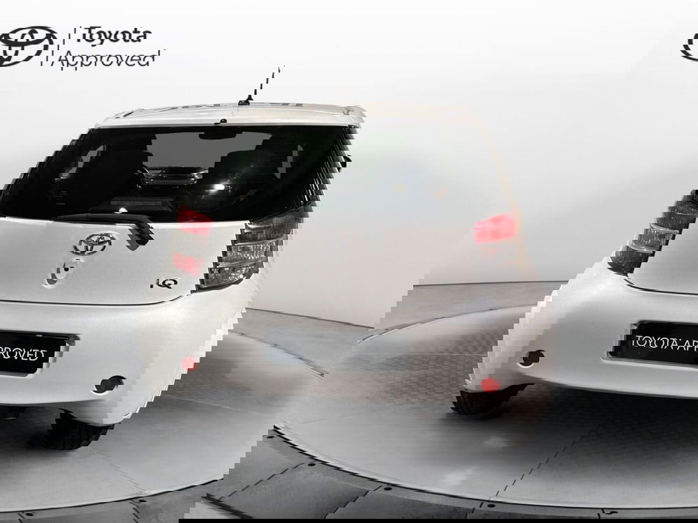 Toyota iQ usata a Milano (6)