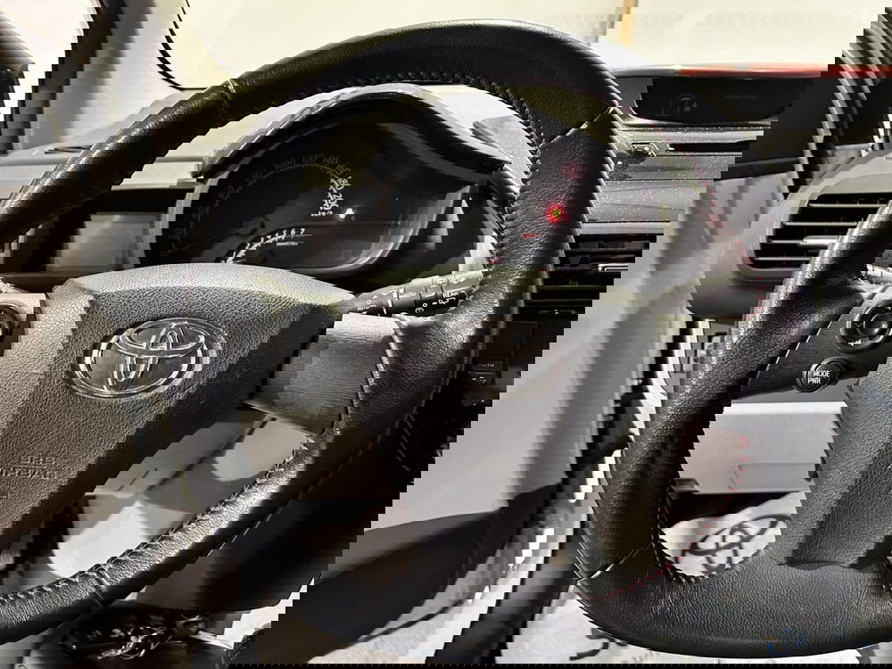 Toyota iQ usata a Milano (9)