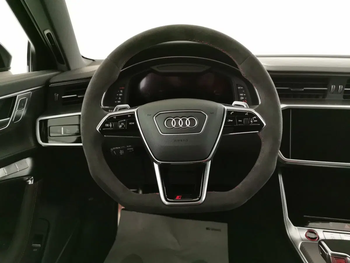 Audi A6 Avant e-Tron usata a Chieti (9)