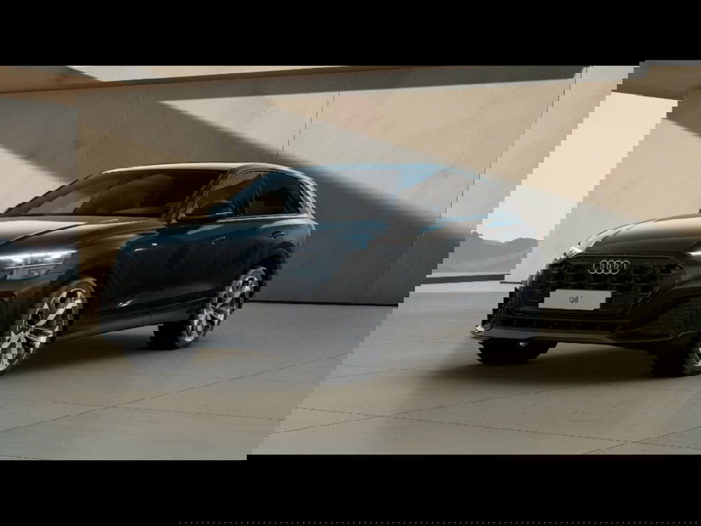 Audi Q8 nuova a Livorno